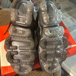 NIKE Air Vapormax Plus Ones, wore once Size 11.5